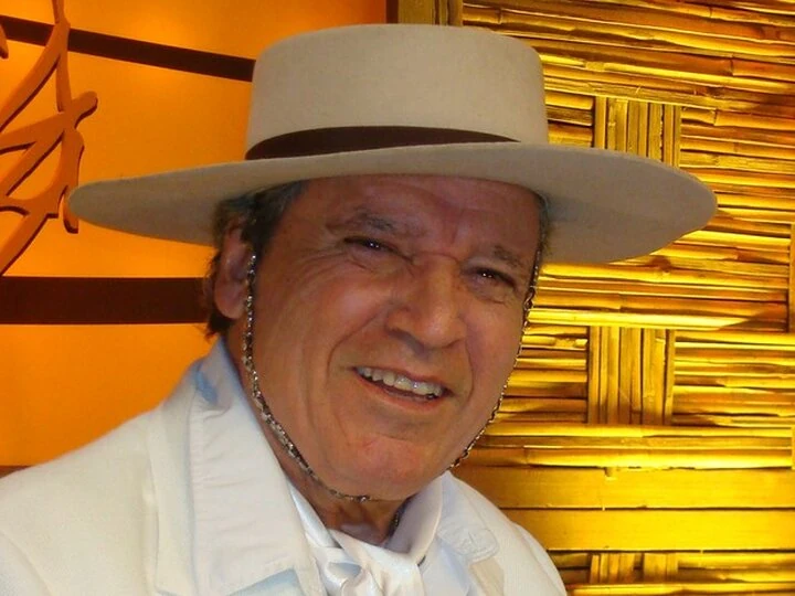 Nico Fagundes - A voz do Pampa que transformou tradição em espetáculo